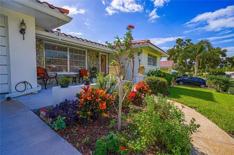 12248 69th Ter, Seminole, FL 33772