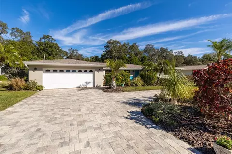 1474 Fairway Dr, Dunedin, FL 34698