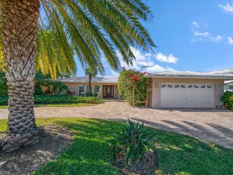 872 Harbor Is, Clearwater Beach, FL 33767