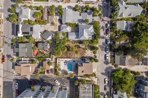 111 4th Ave, Saint Pete Beach, FL 33706