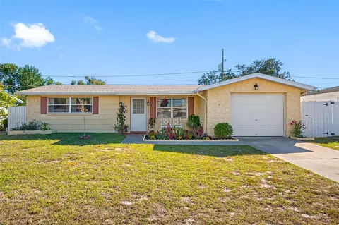 5544 Mosaic Dr, Holiday, FL 34690