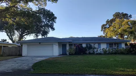 2588 Forest Pkwy S, Largo, FL 33771