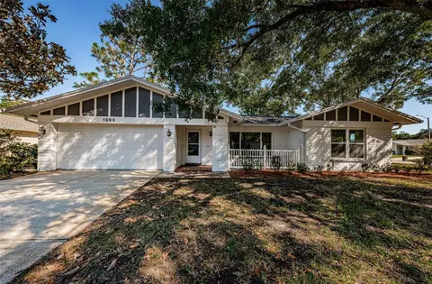1203 Mainsail Way, Palm Harbor, FL 34685