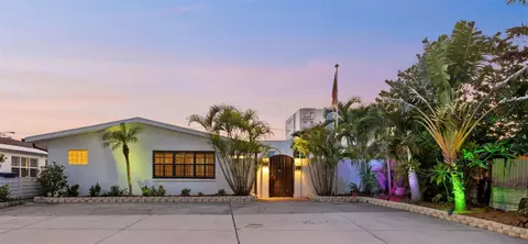 13444 1st St E, Madeira Beach, FL 33708