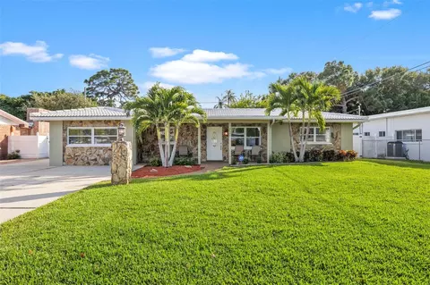 8684 Kumquat Ave, Seminole, FL 33777