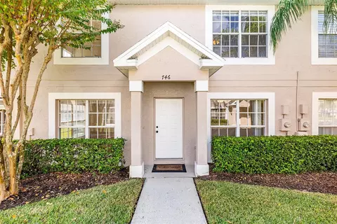 746 Kensington Lake Cir, Brandon, FL 33511