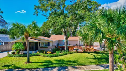 4425 Sunrise Dr S, Saint Petersburg, FL 33705