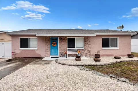 9043 109th Ter, Seminole, FL 33777