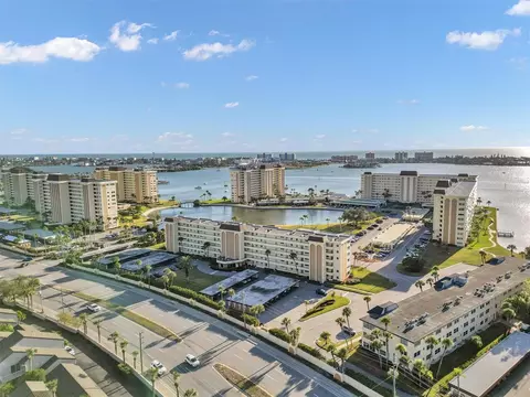 4550 Cove Cir #401, Saint Petersburg, FL 33708