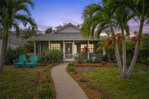 3001 Dupont St S, Gulfport, FL 33707