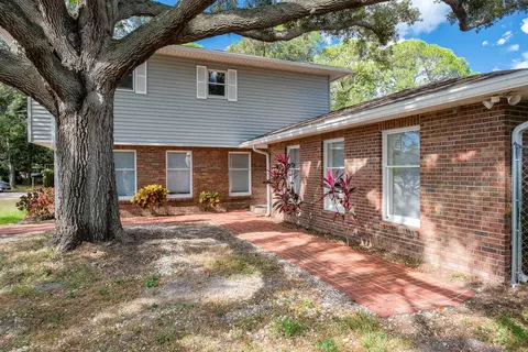8995 82nd Ave, Seminole, FL 33777