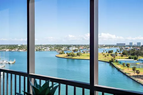 10355 Paradise Blvd #807, Treasure Island, FL 33706