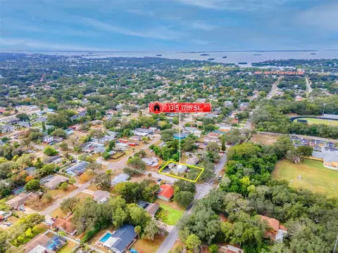 1315 17th St, Palm Harbor, FL 34683