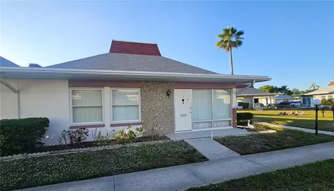 4347 Tahitian Gardens Cir #E, Holiday, FL 34691