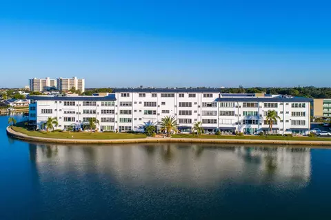 5960 S 30th Ave S #208, Gulfport, FL 33707