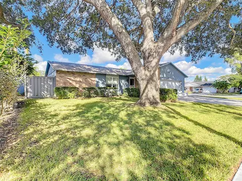 1796 Ranchwood Dr S, Dunedin, FL 34698