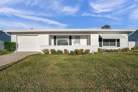 9165 35th St N #6, Pinellas Park, FL 33782