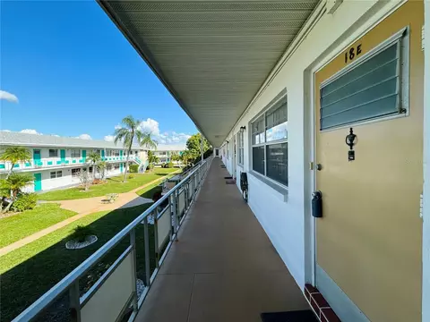 5940 21st St N #E 18, Saint Petersburg, FL 33714