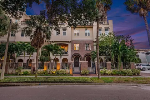 516 Beach Dr NE, Saint Petersburg, FL 33701