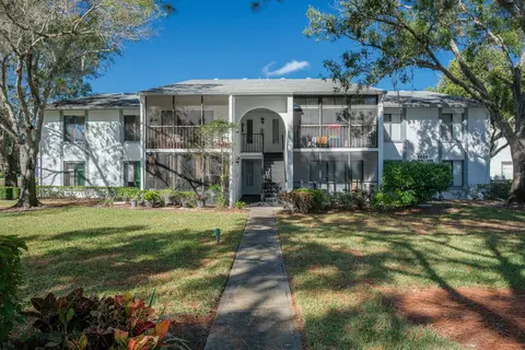 1225 Pine Ridge Cir W #C1, Tarpon Springs, FL 34688