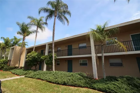 12300 Park Blvd #203, Seminole, FL 33772