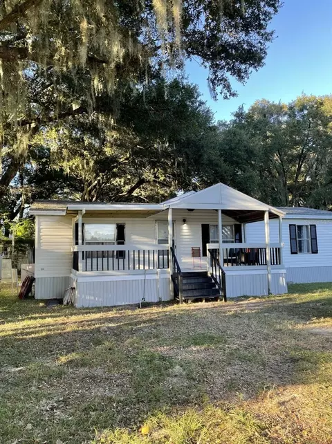 145 E Lemon St, Lady Lake, FL 32159