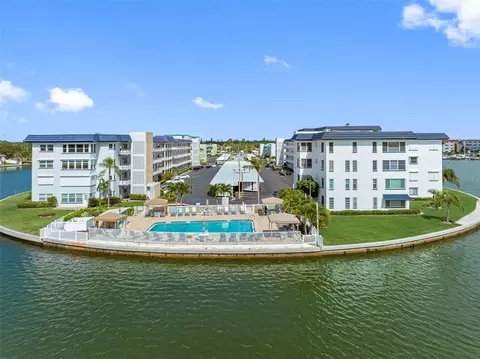 5960 30th Ave S #409, Gulfport, FL 33707
