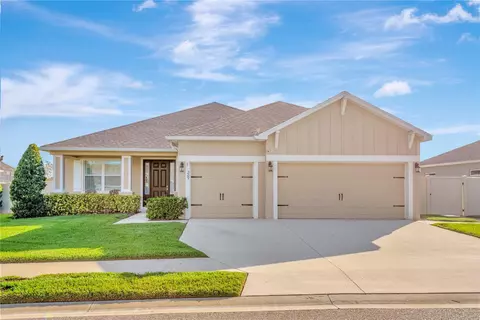 209 Walkers Point Dr, Auburndale, FL 33823