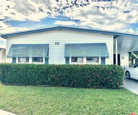 9790 66th St N #171, Pinellas Park, FL 33782