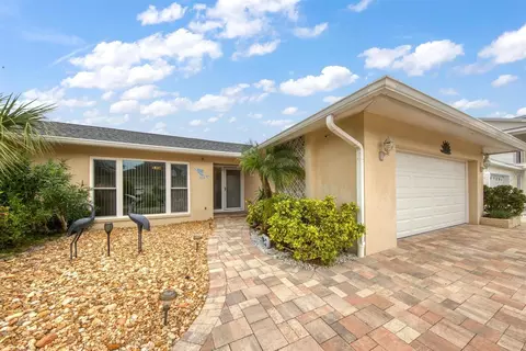 300 Harbor Psge, Clearwater Beach, FL 33767
