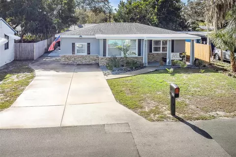 437 Lexington St, Dunedin, FL 34698