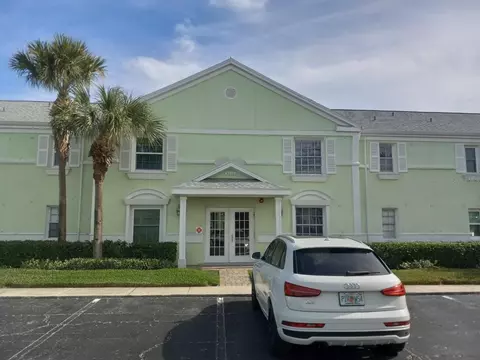4874 Coquina Key Dr SE #D, Saint Petersburg, FL 33705