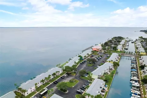 4890 Coquina Key Dr SE #C, Saint Petersburg, FL 33705