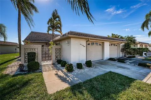 338 Boca Ciega Point Blvd N, Saint Petersburg, FL 33708