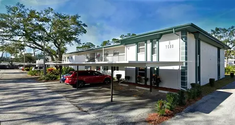 7580 92nd St #205D, Seminole, FL 33777
