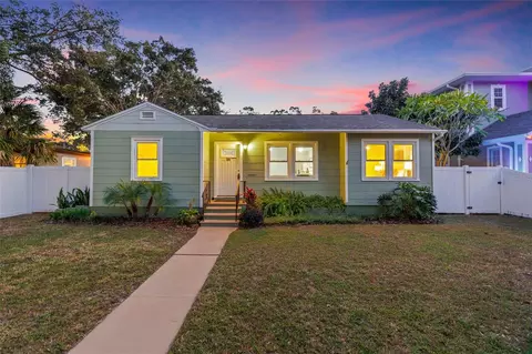 244 36th Ave NE, Saint Petersburg, FL 33704