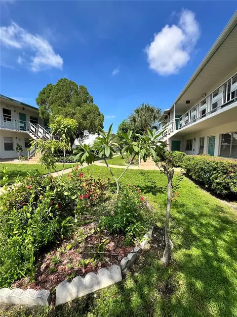 5825 18th St N #3, Saint Petersburg, FL 33714