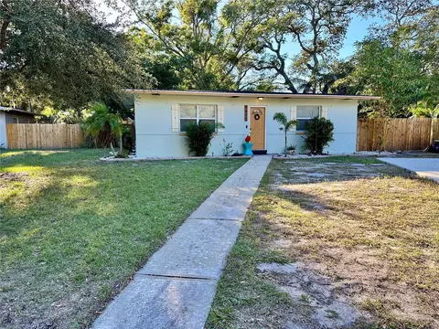 4477 Crestwood Dr N, Saint Petersburg, FL 33714
