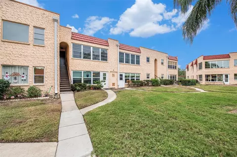 219 Dogwood Cir #219, Seminole, FL 33777