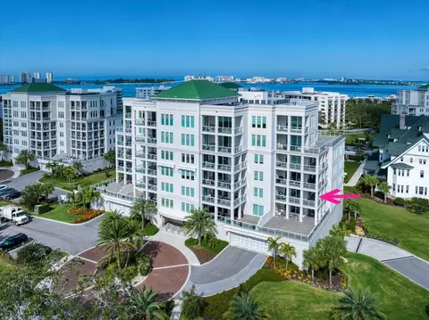 85 Belleview Blvd #305, Belleair, FL 33756