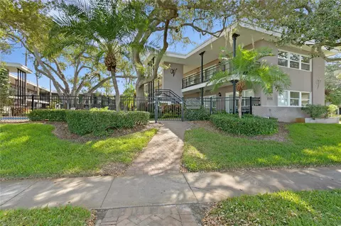 1101 Victoria Dr #8, Dunedin, FL 34698