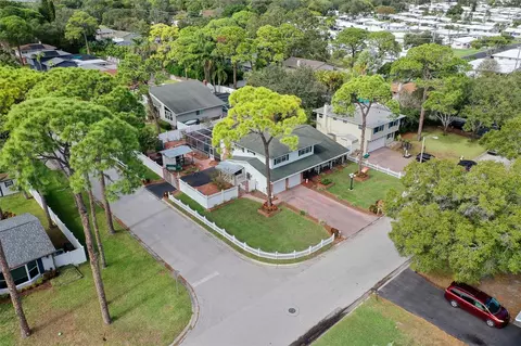 8500 141st St, Seminole, FL 33776