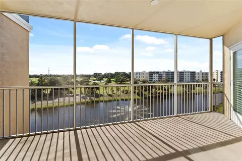 960 Starkey Rd #8405, Largo, FL 33771