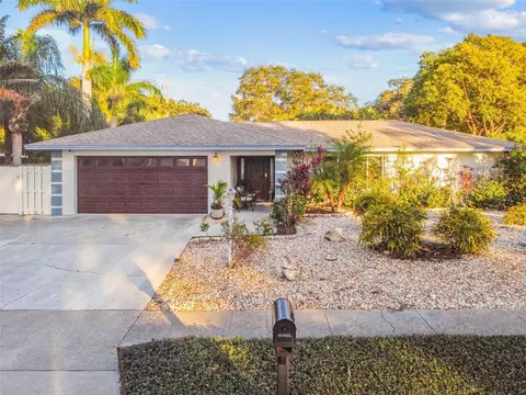 10367 135th St, Largo, FL 33774