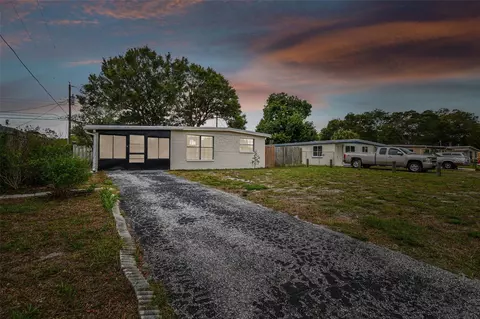8350 95th Ave, Seminole, FL 33777