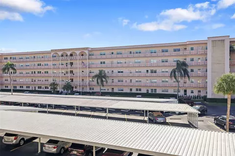 5623 80th St N #307, Saint Petersburg, FL 33709