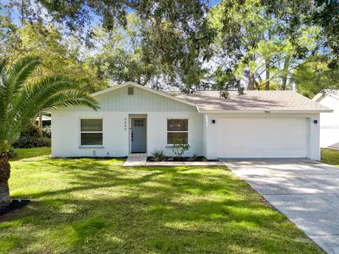 5045 Meadowlark Ln, New Port Richey, FL 34653