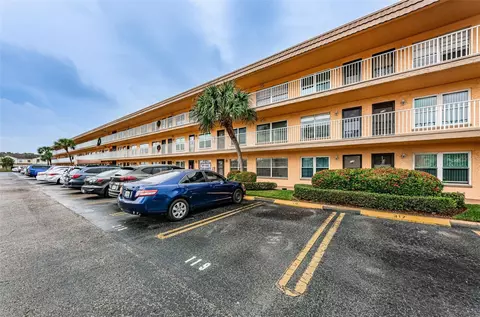 6400 46th Ave N #116, Kenneth City, FL 33709