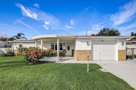 1543 Derrick St, Holiday, FL 34690