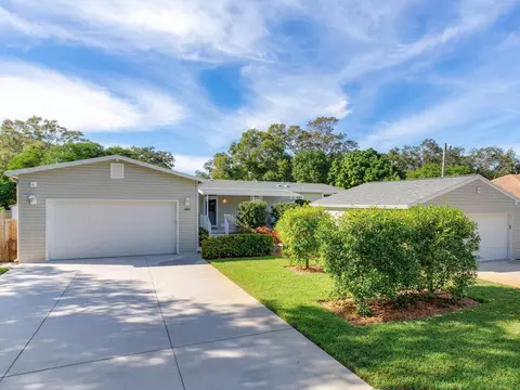 11450 Murray Ave, Seminole, FL 33778